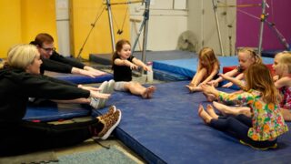 Места в бесплатные детские кружки в Шымкенте были разобраны за несколько минут