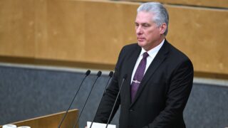 Президент Кубы призывает снять санкции, называя их ‘безжалостной экономической войной’