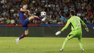 Роберт Левандовски стал лучшим бомбардиром «Барселоны» в нынешнем веке