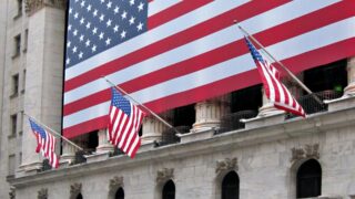 Рост фьючерсов на Уолл-стрит после публикации статданных США