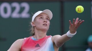 Рыбакина выразила благодарность китайским фанатам