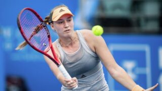 Рыбакина высказала критику по решению WTA перед турниром в Токио