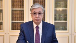 С Днем труда Токаев поздравил казахстанцев