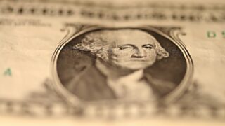 Средневзвешенный курс доллара на KASE вырос на 3,06 тенге за день