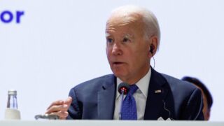 США и Вьетнам укрепляют отношения в ходе визита Байдена в качестве защиты от Китая