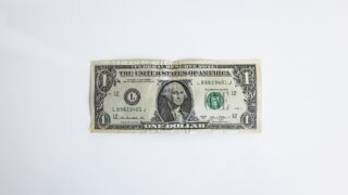 Стабильность доллара к основным валютам