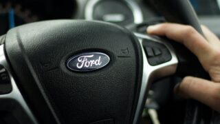 Строительство завода Ford по производству аккумуляторов для электромобилей приостановлено