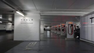 Tesla растет на фоне прогнозов аналитиков о повышении стоимости Dojo на 600 млрд долларов