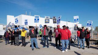 UAW делает новое встречное предложение материнской компании Chrysler — Stellantis