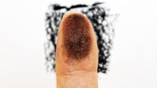 В Казахстане с 1 января вводится обязательное снятие отпечатков пальцев