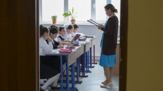 В Казахстане в августе был высокий спрос на работников в сфере образования