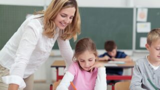 Всемирный банк считает, что учителям в Казахстане не стоит повышать зарплаты за успехи учеников