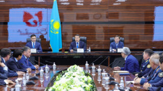 Новый аким Шымкента получил задачи от Алихана Смаилова
