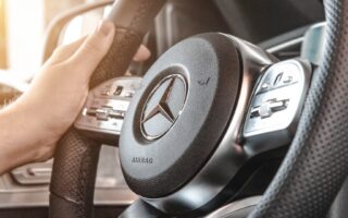 Чистая прибыль Mercedes-Benz в третьем квартале снизилась на 7%