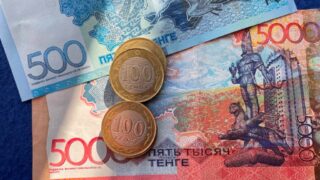 Долги казахстанцев перед МФО достигли 1 трлн тенге