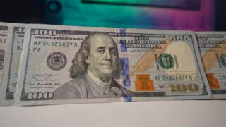 Доллар США ожидает публикацию протоколов ФРС для понимания перспектив процентных ставок