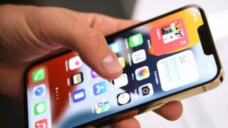 Эксперты провели эксперимент и заявили, что экран iPhone 15 оказался хуже прошлогоднего Pixel