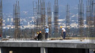 Эксперты советуют казахстанцам тщательно проверять все документы при участии в долевом строительстве