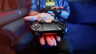 Компания Microsoft намерена запретить использование неофициальных геймпадов на Xbox