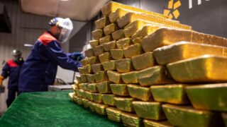 Котировки золота выросли в понедельник