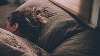 Не высыпаетесь? Вот 8 болезней, которые вас ждут