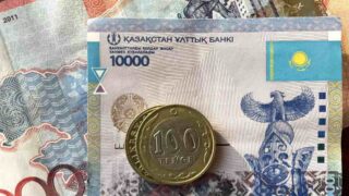 Павлодарские медики обратились в администрацию президента из-за главного врача — а он подал в суд