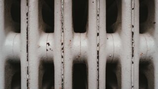 Подача тепла и горячей воды в ряд зданий Бостандыкского района Алматы возобновлена