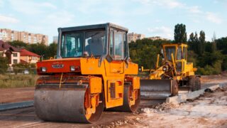 Рост цен на стройматериалы привел к приостановке ремонта дорог в Атырау