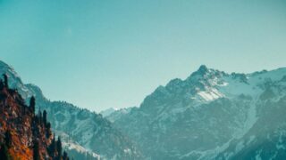 Штормовое предупреждение: сильный ветер ожидается в Астане и 12 областях Казахстана