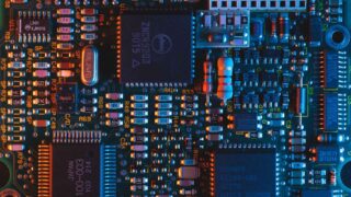 СМИ сообщили, что США введут дополнительные ограничения на экспорт чипов в Китай