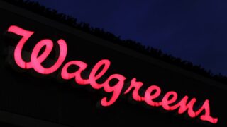 Сотрудники аптек Walgreens планируют устроить забастовку в магазинах США — CNN