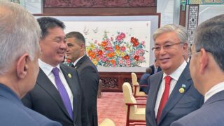 Токаев неформально пообщался с участниками форума «Один пояс, один путь»