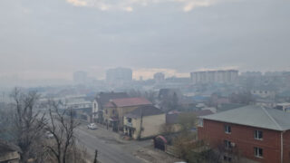 Атырау накрыл дым: жителей просят не выходить на улицу