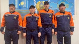 В Астане спасателям удалось спасти девушку от суицида