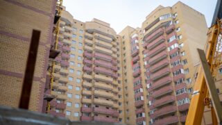 В Казахстане 232 тысячи граждан планируют исключить из очереди на жилье