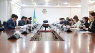 В Казахстане КазМунайГаз, Air Astana, Самрук-Энерго, QazaqGaz и Қазақстан Темір Жолы предлагают приватизировать