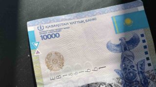 Казахстанцы забрали с депозитов 506 млрд тенге за январь 2025 года