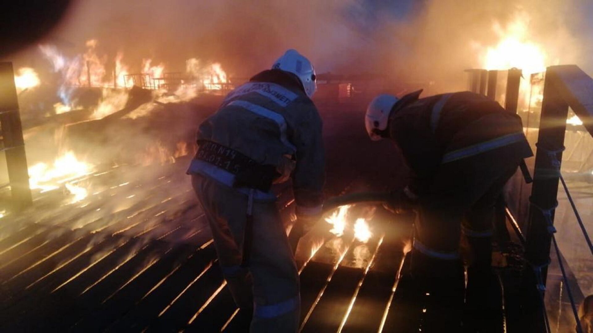 В Жамбылской области произошел крупный пожар в жилом доме