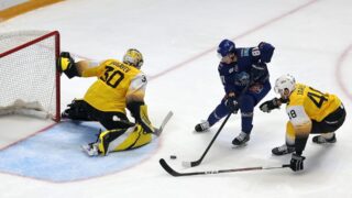 «Барыс» прерывает неудачную серию победой над «Северсталью» в матче КХЛ