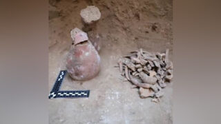 Археологи нашли возле аэропорта Талдыкоргана элитарный курган, который ранее ограбили