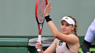 Елена Рыбакина в Германии выиграла турнир у украинки Марты Костюк