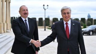 Ильхам Алиев встретил Касыма-Жомарт Токаева в резиденции Гянджлик