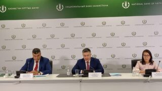 Инфляция в первую очередь бьет по бедным — глава Нацбанка