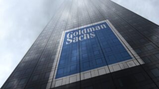 Как Goldman Sachs решает вопросы оплаты труда в условиях высокой конкуренции за кадры