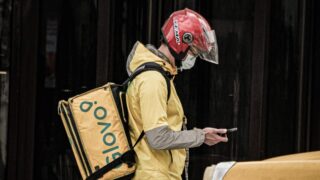 Glovo Kazakhstan и «Яндекс.Еда Казахстан» обязали по закону продавать алкоголь и сигареты