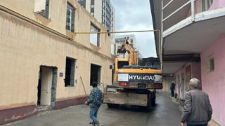 Очередной строительный объект сносят в Алматы