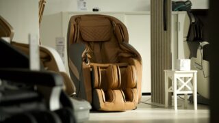 Полицейские ЗКО приобретают массажное кресло за 900 тысяч тенге