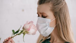 Противовирусное лекарство может вернуть обоняние, утраченное из-за COVID-19