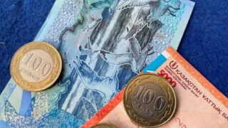 Резкий рост просроченных долгов по оплате труда зафиксирован в Казахстане