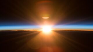 Российский бортинженер опубликовал фотографии из космоса, которые поражают своей красотой